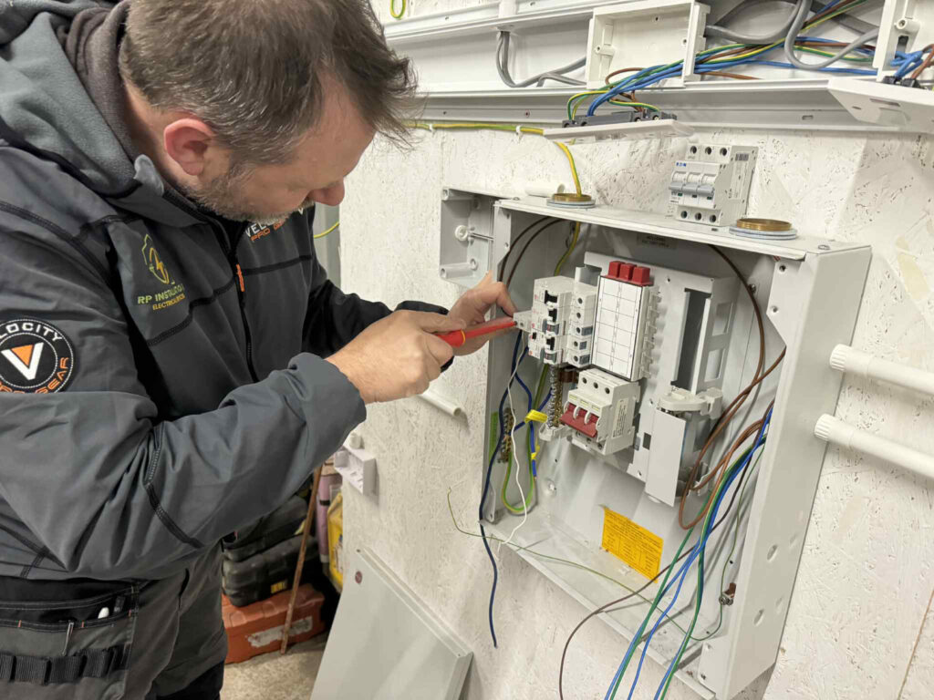 autopost electrical installation 7